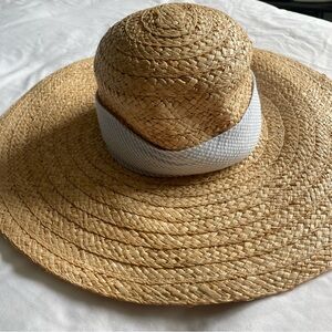 NWT Vineyard Vines Straw Sun Hat Seersucker Blue Fabric Accent